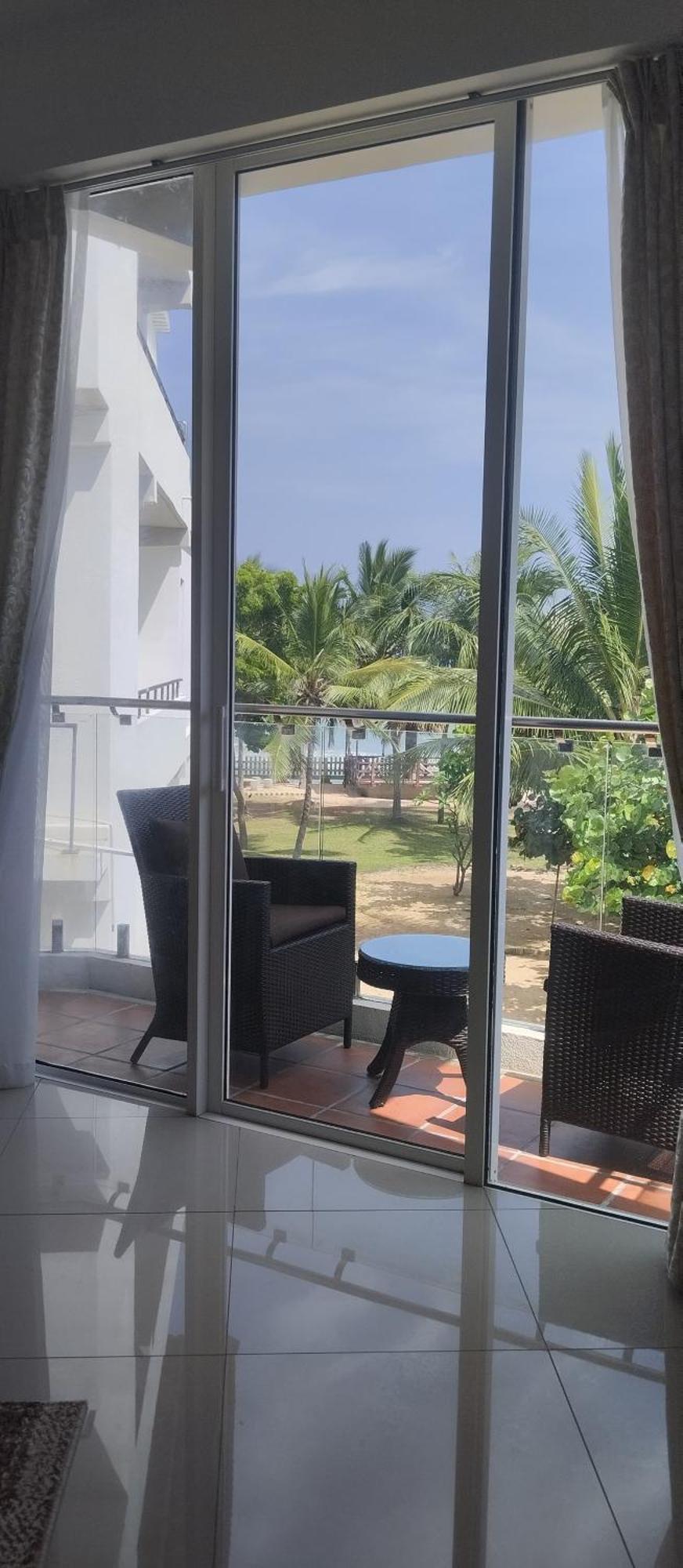 Beach Bliss Trincomalee Exterior foto